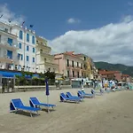 Готель La Balnearia Алассіо